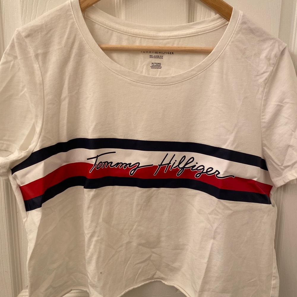 white tommy hilfiger crop top